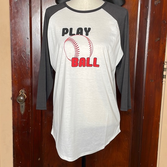 Clearance LuLaRoe Randy t-shirt Med - Picture 1 of 5